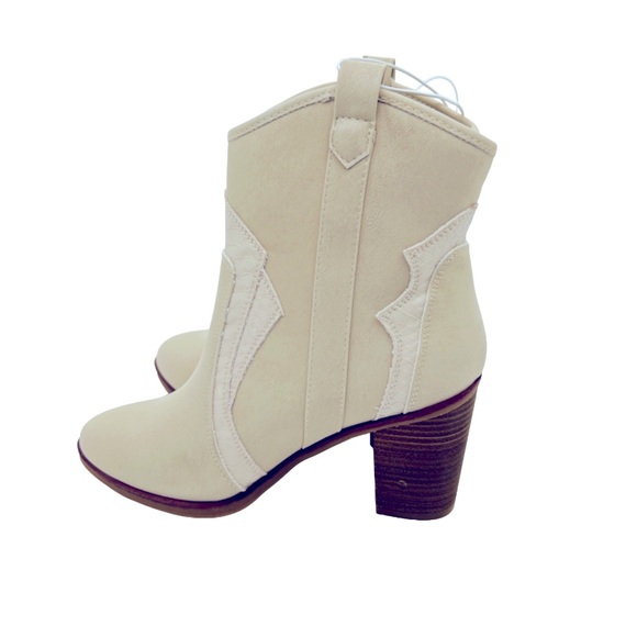MIA Cowboy Bootie Heel Boots Off White Cream 7 NWT - Picture 3 of 11